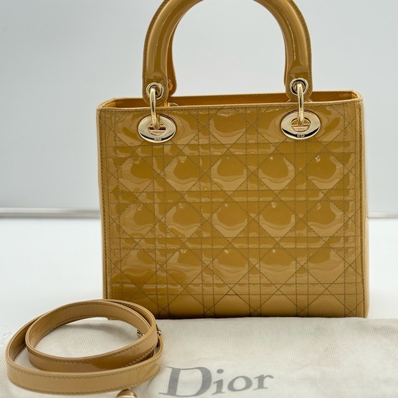 Dior Tan Quilted Handbag Size Medium Patent Leather - Picture 14 of 17